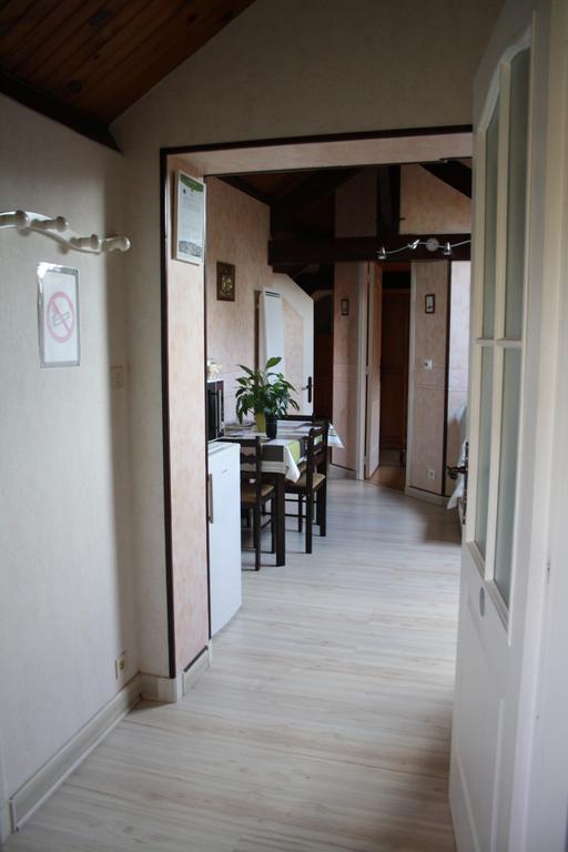 Chambre D'Hotes Les Chenes Chaptelat Room photo