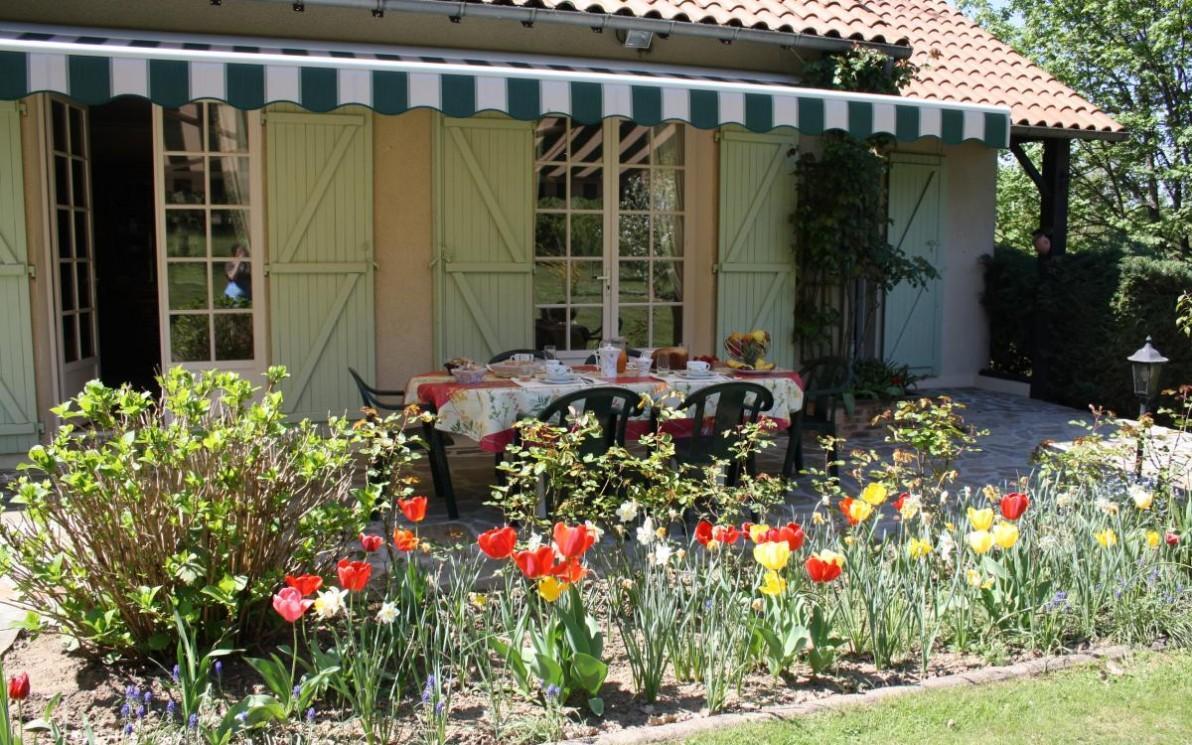 Chambre D'Hotes Les Chenes Chaptelat Exterior photo